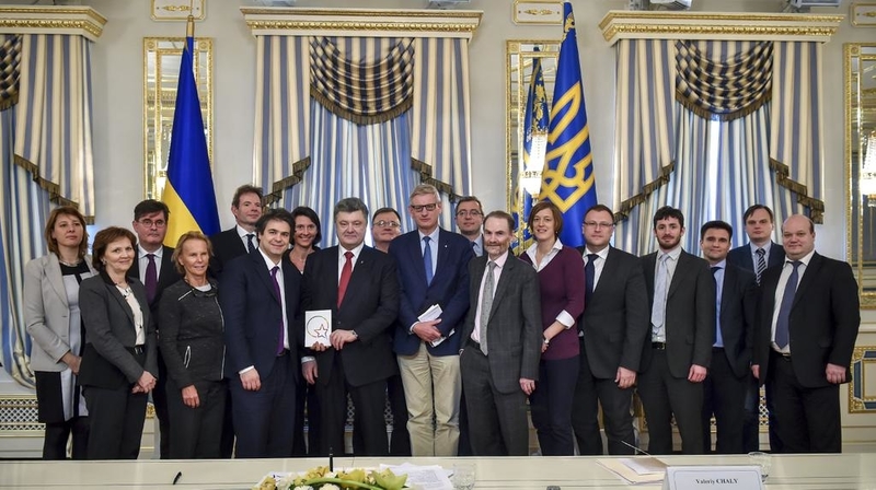 Україні потрібні єдність та солідарність країн ЄС – Порошенко на зустрічі з делегацією ECFR