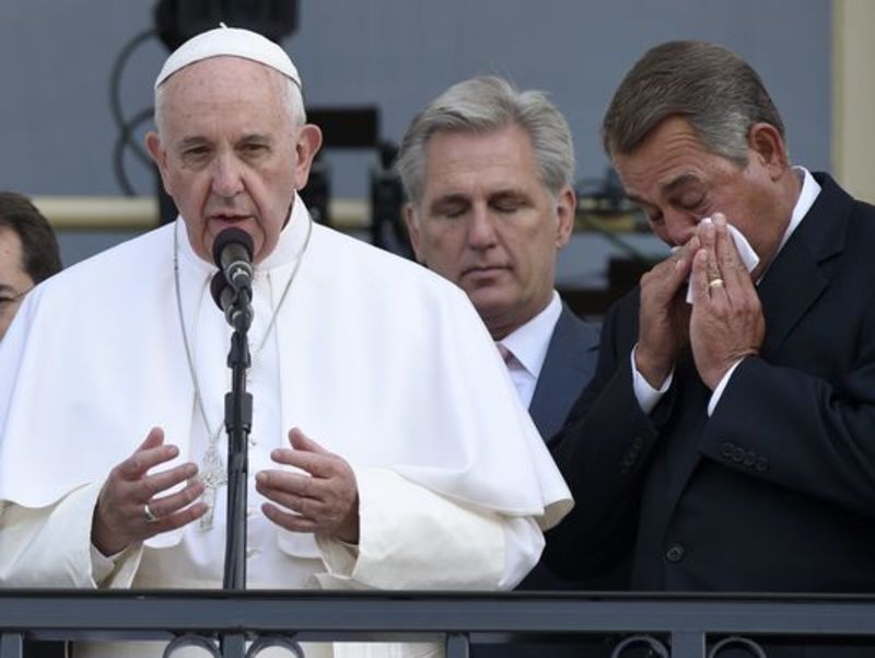 Джон Бейнер не втримався і заридав під час виступу Папи (відео)