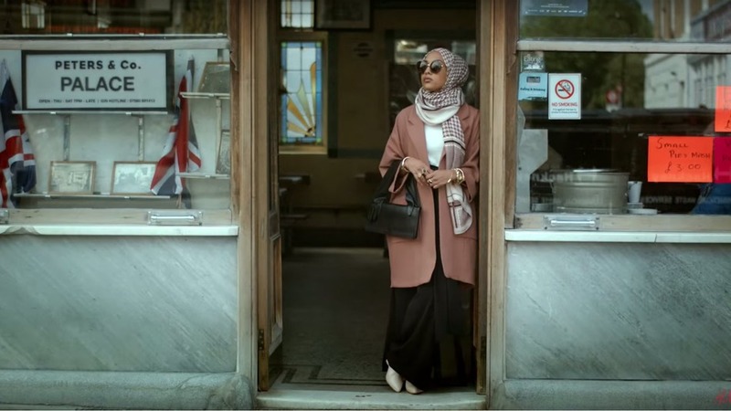 H&M вперше зняли у рекламі мусульманку в хіджабі
