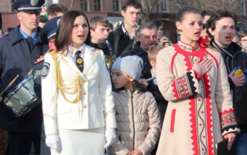 Студенти взяли участь у флешмобі з виконання Державного Гімну України