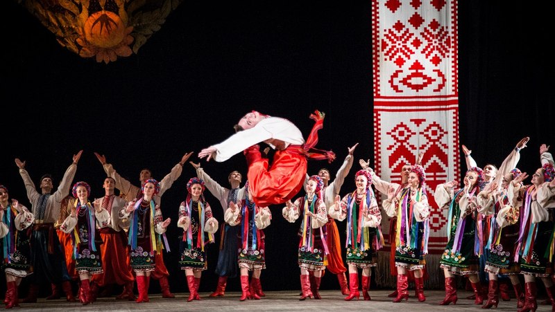 Мережу підірвало відео українських танцюристів гопака (дивитись)