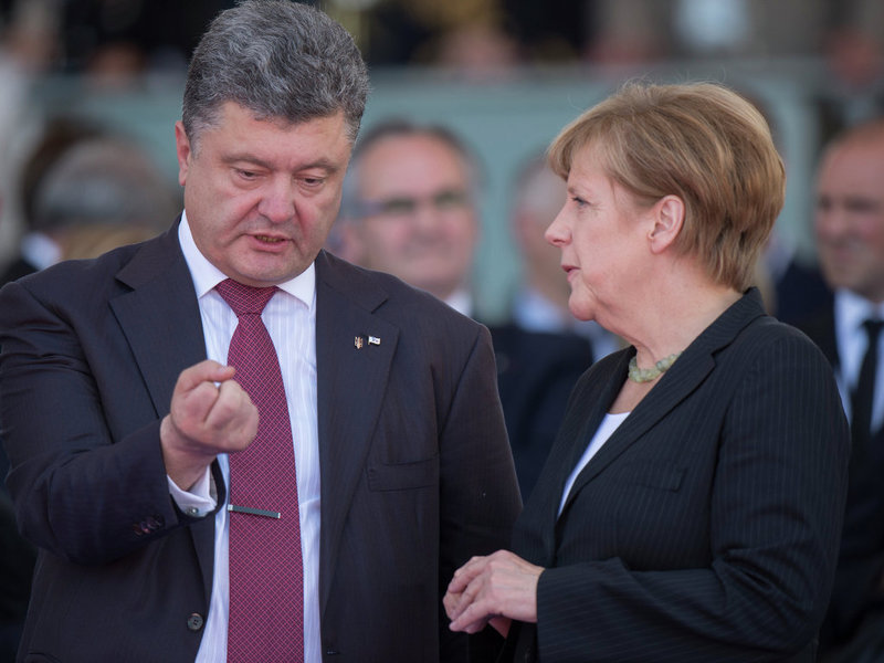 Президент України провів телефонну розмову з Ангелою Меркель