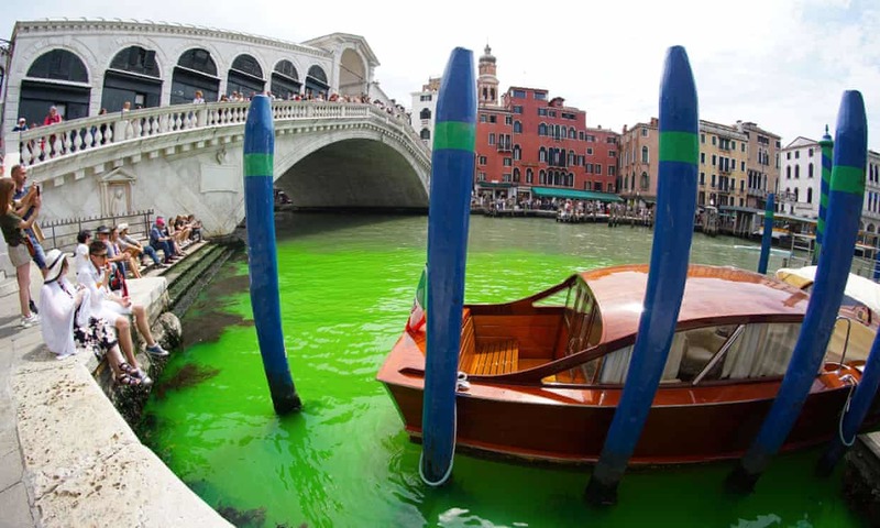 У Венеції з'ясували, чому позеленіла вода у Гранд-каналі