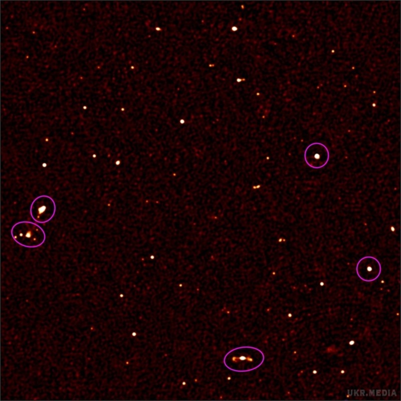 Телескоп "зловив" 1300 галактик на одному знімку