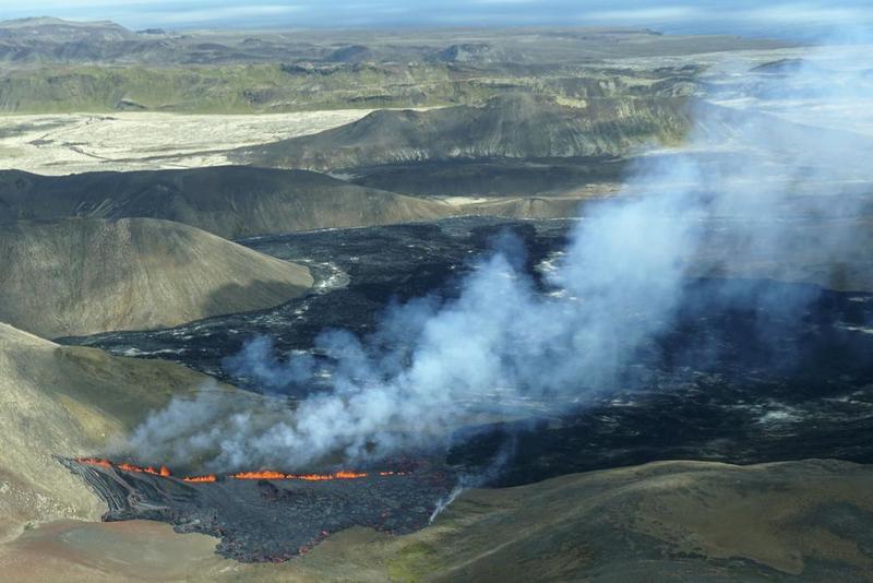 В Ісландії поблизу Рейк’явіку прокинувся вулкан