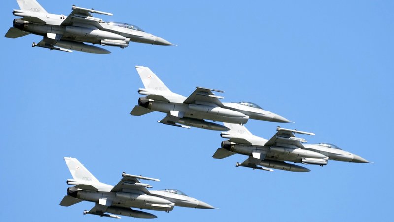 Навчання українських пілотів на F-16 у США та Данії на завершальному етапі