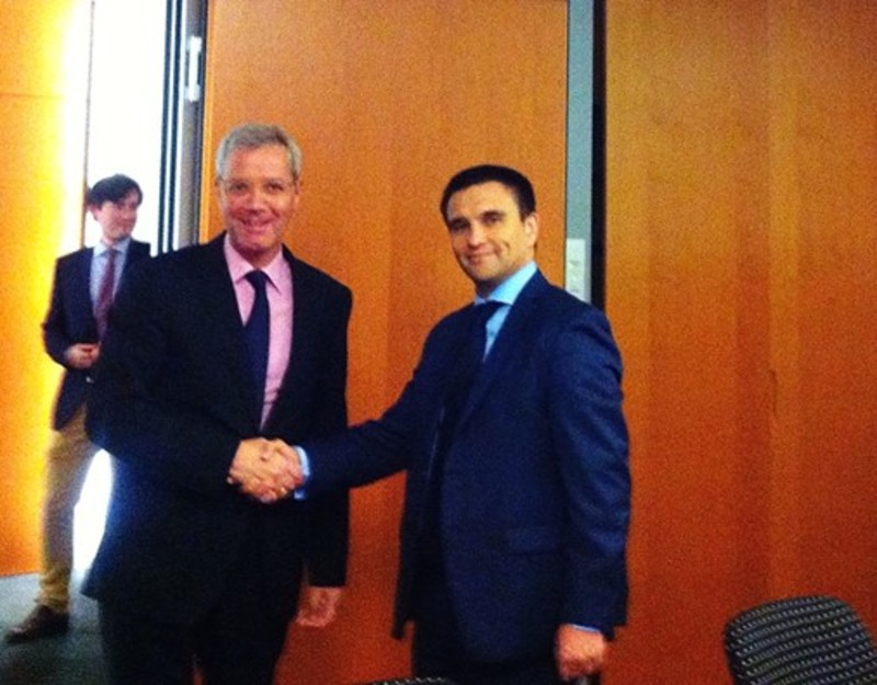 Міністр ЗСУ зустрівся з Комісаром ЄС з питань торгівлі