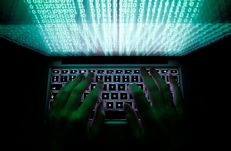 Українські хакери зламали комп’ютери військових Путіна