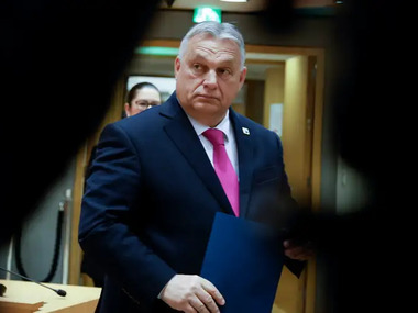 ЄС готовий поступитися Орбану, щоб ухвалити допомогу Україні — Financial Times