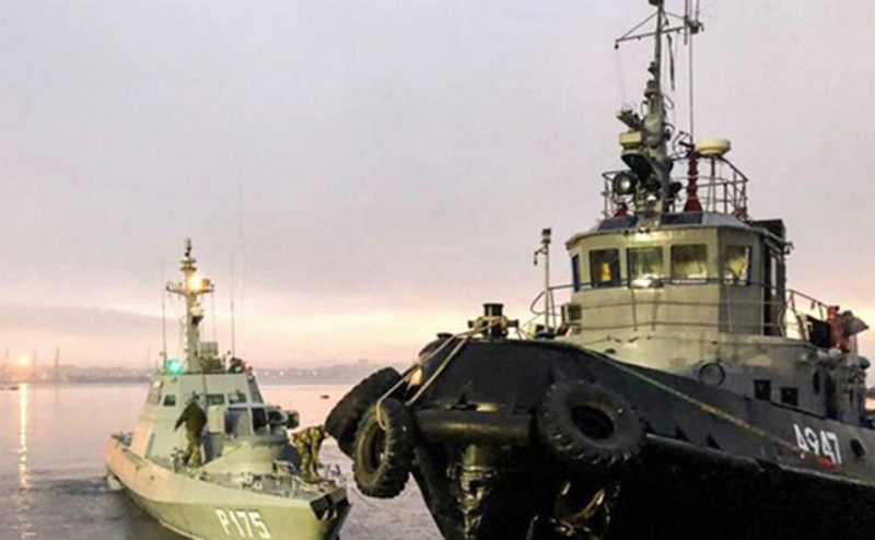 Росіяни «угробили» захоплені кораблі — командувач ВМС