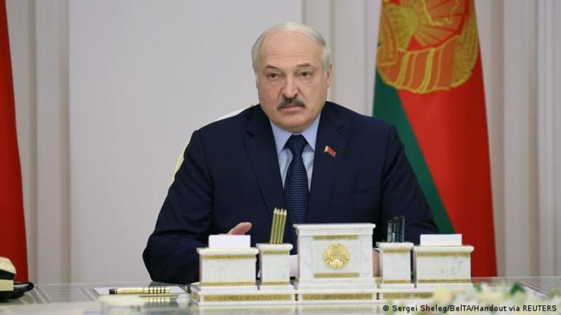 Лукашенко заявив, що готовий вивезти біженців літаком до Мюнхену