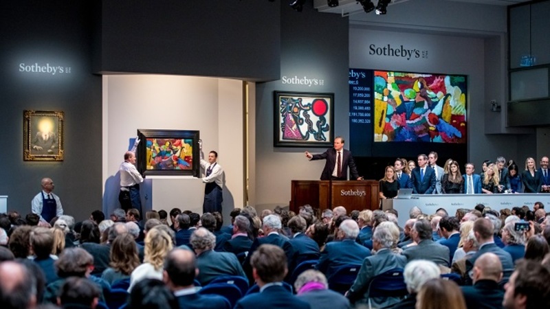 Аукціонні будинки Christie’s та Sotheby's отримали у 2021 році рекордний виторг