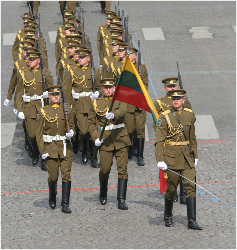У Литві повернуть обов'язкову військову службу
