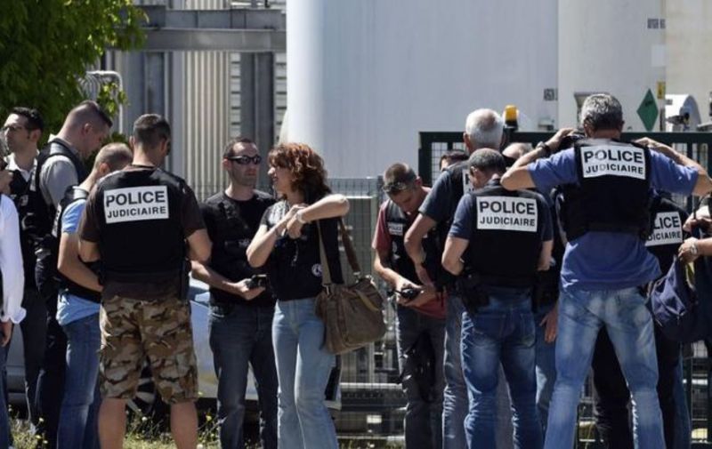 У Франції затримали двох підозрюваних у вчиненні теракту на газосховищі