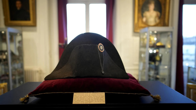 Капелюх Наполеона продали на аукціоні за €1,9 мільйона