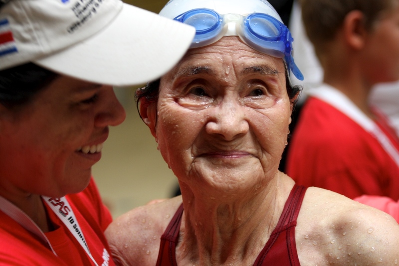 100-річна японка встановила рекорд з плавання