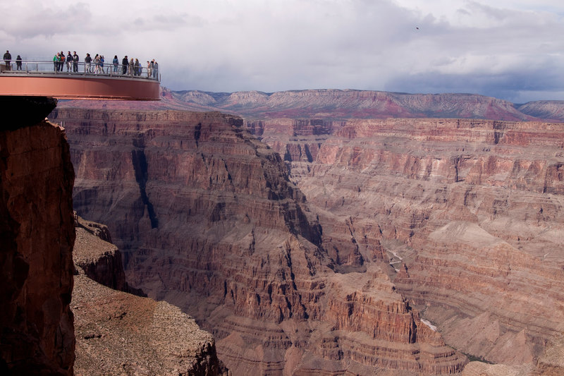 У Великому каньйоні турист впав у 300-метрову прірву, коли робив фото
