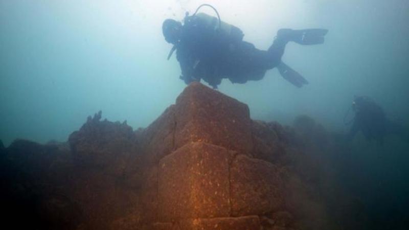 В озері у Туреччині знайшли фортецю, якій 3 тисячі років