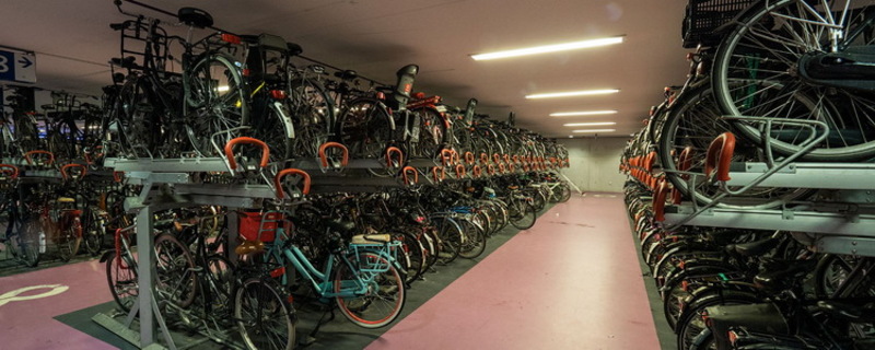 Найбільший у світі велопаркінг запрацював у Нідерландах