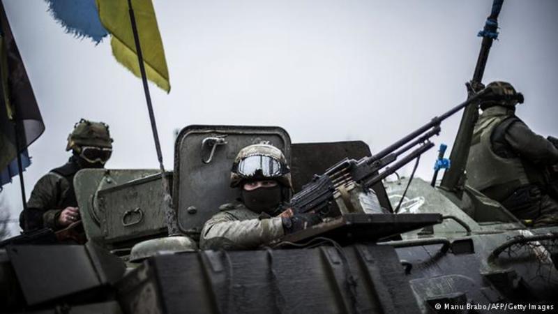 US official plays down prospect of arming Ukraine