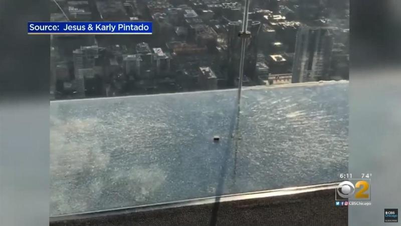 У Чикаго під ногами туристів тріснула скляна підлога на 103 поверсі