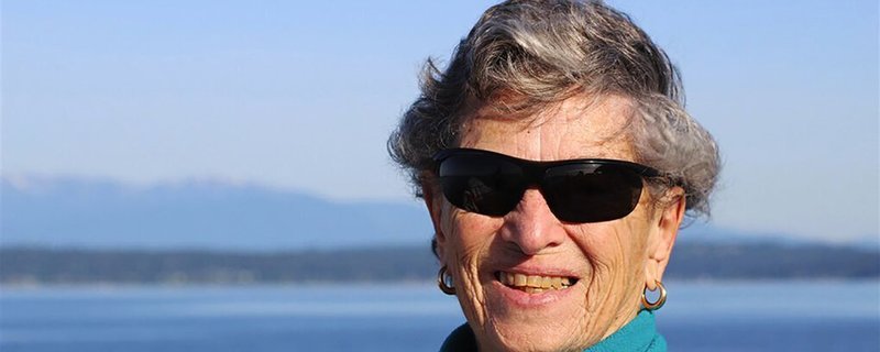 90-річна жінка пройшла 6 миль аби отримати вакцину проти COVID-19