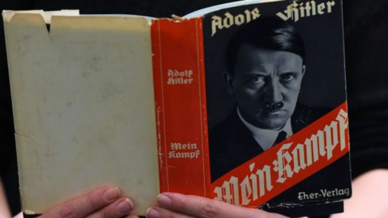 Книга Адольфа Гітлера стала бестселером у Німеччині