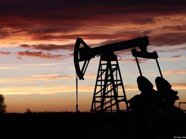 РФ щодня втрачає $172 млн через обмеження ціни на нафту — Bloomberg