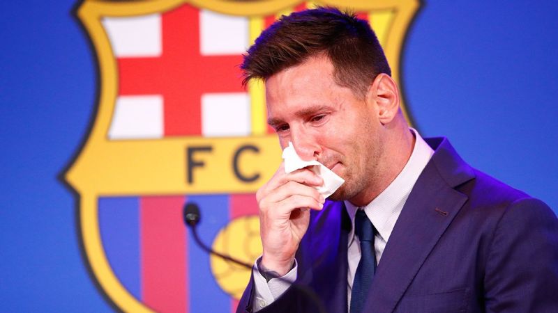 Мессі розплакався під час прощальної пресконференції у Барселоні