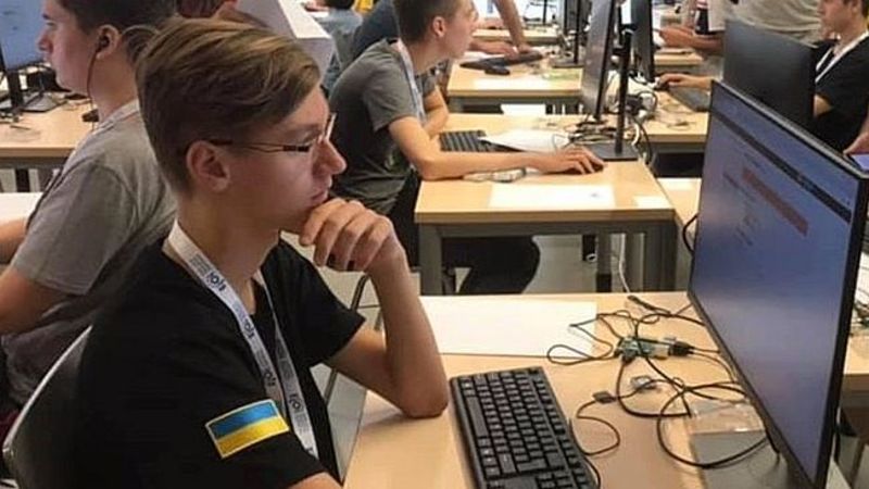 Українець отримав “золото” на Європейській олімпіаді з інформатики