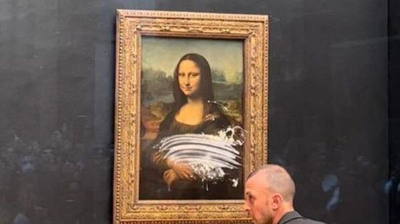 У Луврі чоловік жбурнув торт у картину "Мона Ліза"