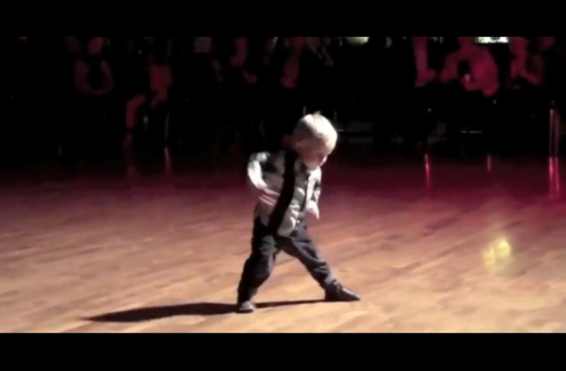 2-річний танцюрист зібрав 33 мільйони переглядів на YouTube