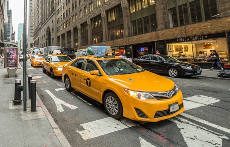 США: таксист отримав тисячу доларів чайових за хвилинну поїздку