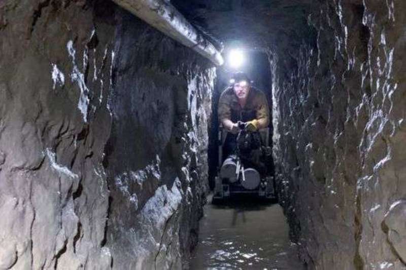 З ліфтами і рейками. На кордоні США і Мексики знайшли найдовший тунель контрабандистів. Фото