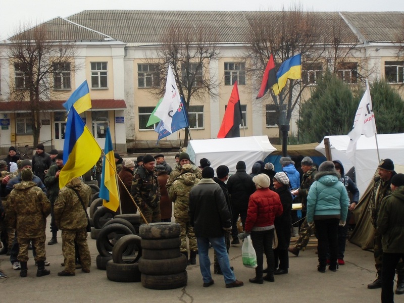 Луганщина проти Туки: «Займається підкупом виборців і відверто бреше»