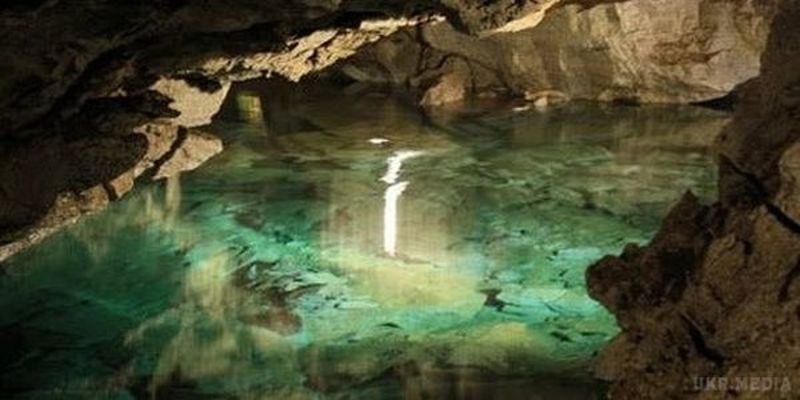 В Україні відкрили унікальне підземне озеро