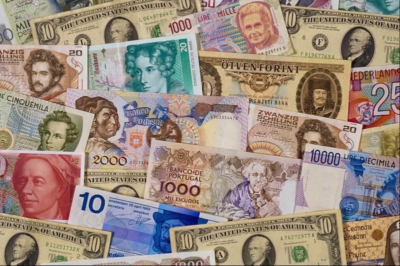 Нацбанк України продовжив обмеження валютних переказів за кордон
