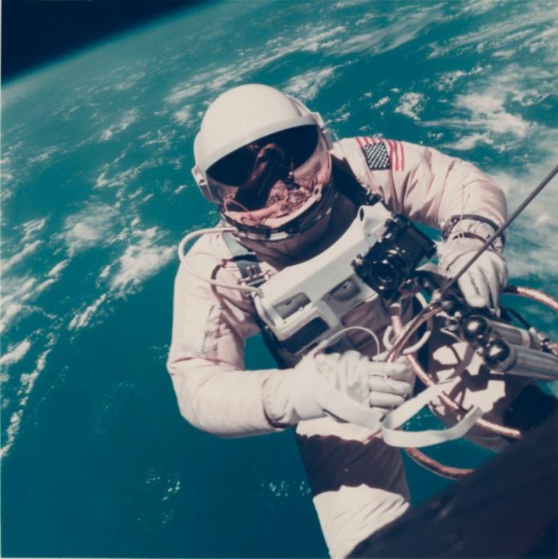 На аукціон у Нью-Йорку виставили найбільшу колекцію рідкісних фото NASA