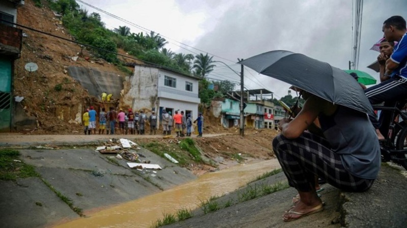 У Бразилії внаслідок злив загинули 100 людей