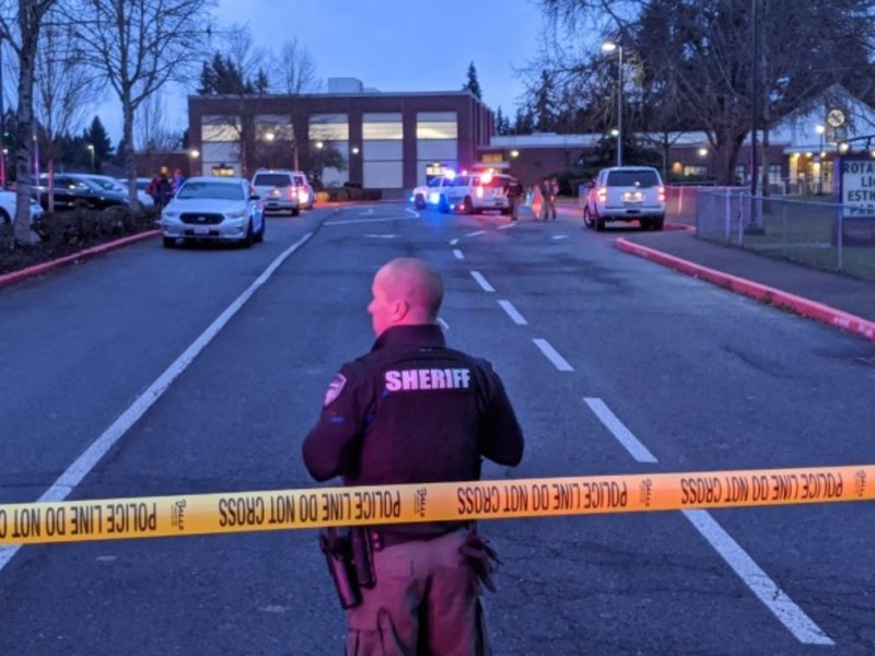 У Вашингтоні біля будівлі школи сталася стрілянина, є постраждалі