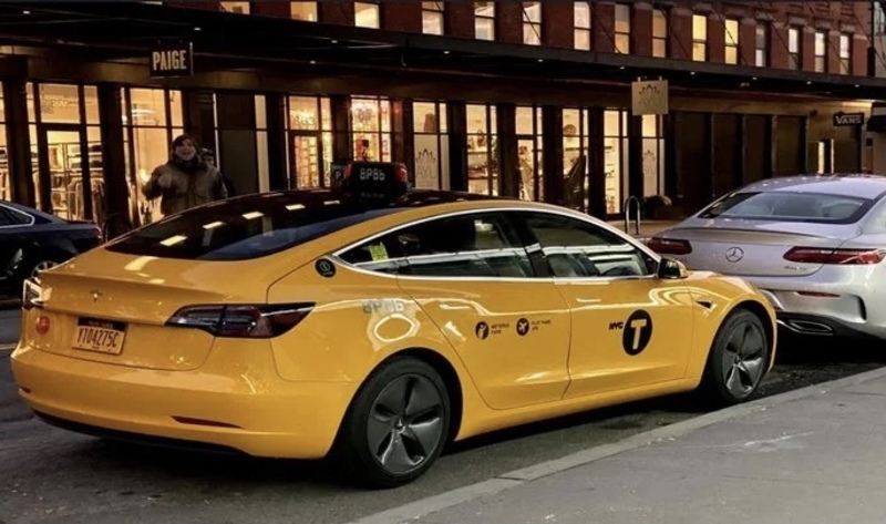 Автомобіль Tesla став першим електричним таксі в Нью-Йорку