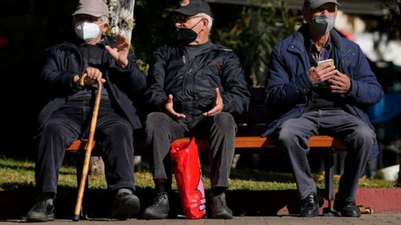 У Греції нещепленим людям похилого віку загрожує щомісячний штраф