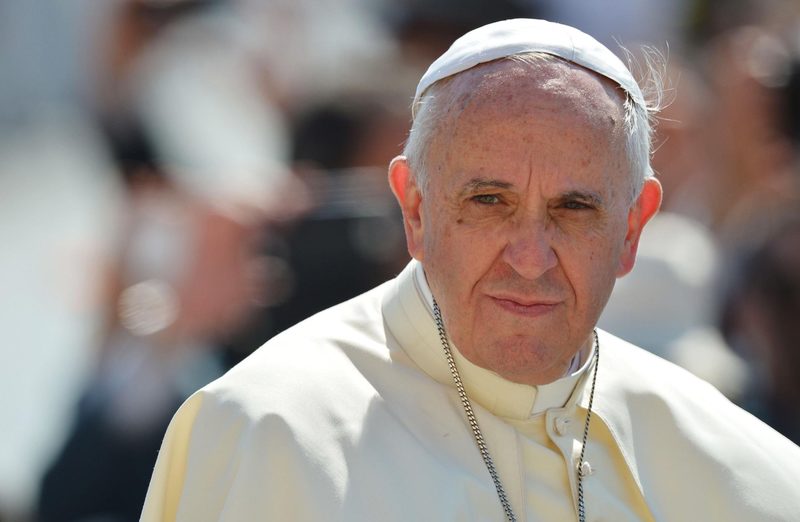 Папа Римський роздумує над можливістю служіння одружених чоловіків