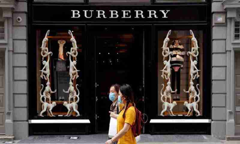 У Китаї оголосили бойкот люксовому бренду Burberry