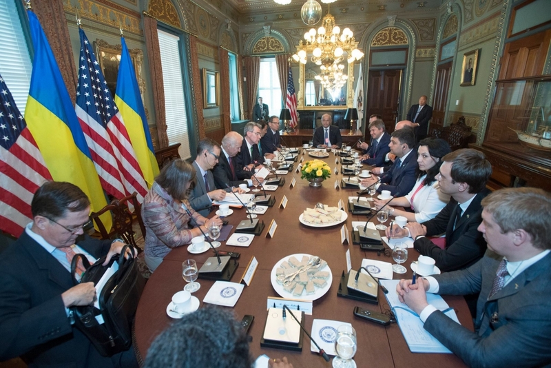 Прем’єр-міністр України Володимир Гройсман та урядова делегація здійснили візит до США