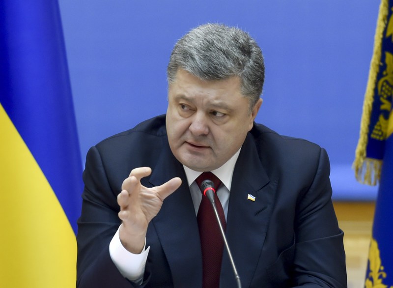 An emotional Poroshenko describes the Kramatorsk massacre