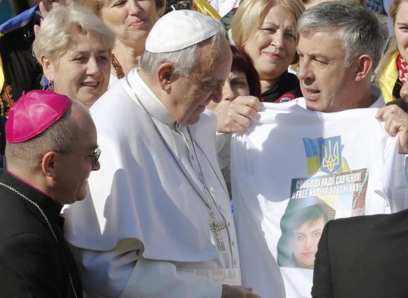 Українці на аудієнції у Ватикані попросили Папу про Савченко