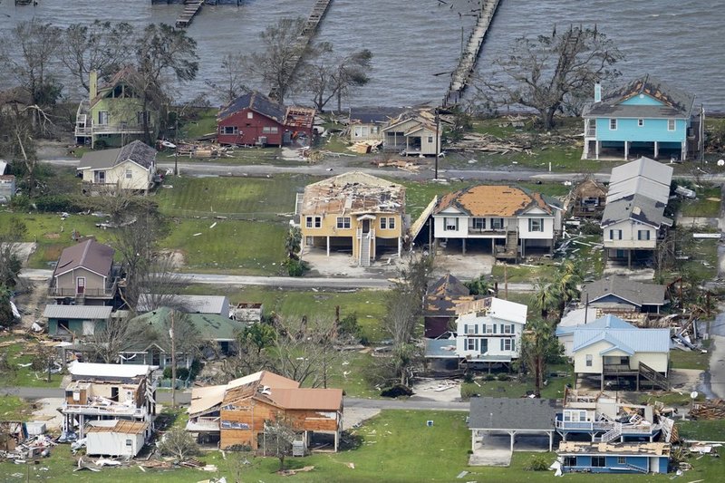 США накрив потужний ураган "Лаура": є жертви