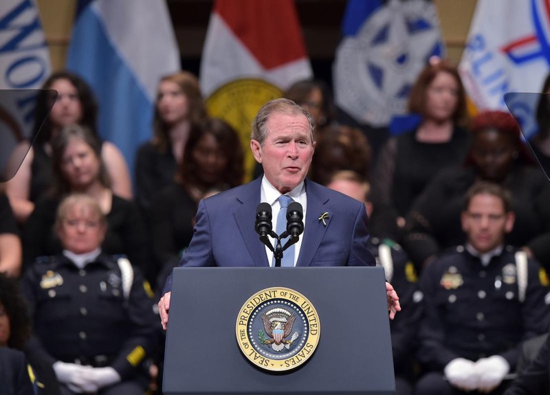 Джордж Буш-молодший заявив, що ЗМІ втрачають вплив у США