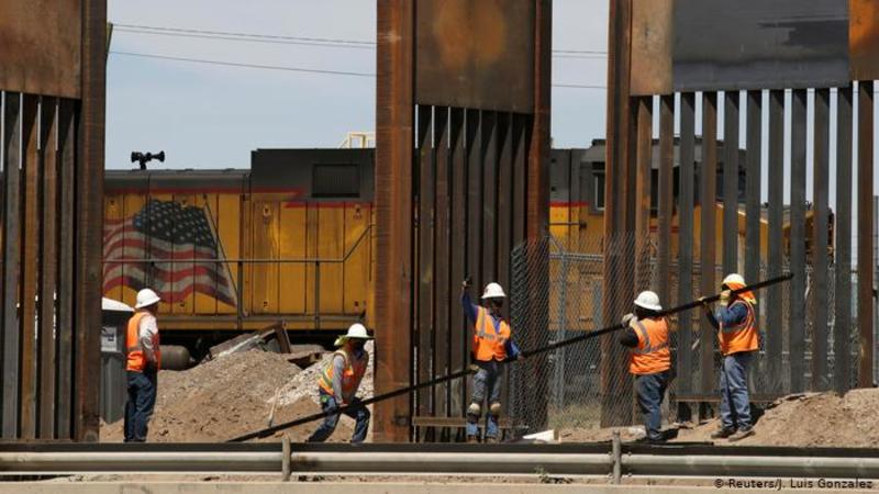 Суд заблокував будівництво стіни на кордоні з Мексикою